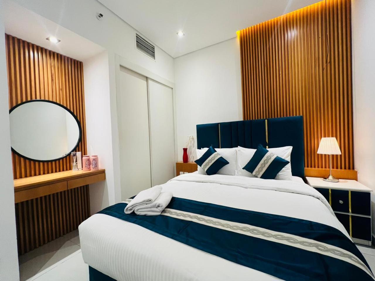 High Floor With City Skyline & Burj Khalifa View 3 Bedroom Unit Marina ดูไบ ภายนอก รูปภาพ