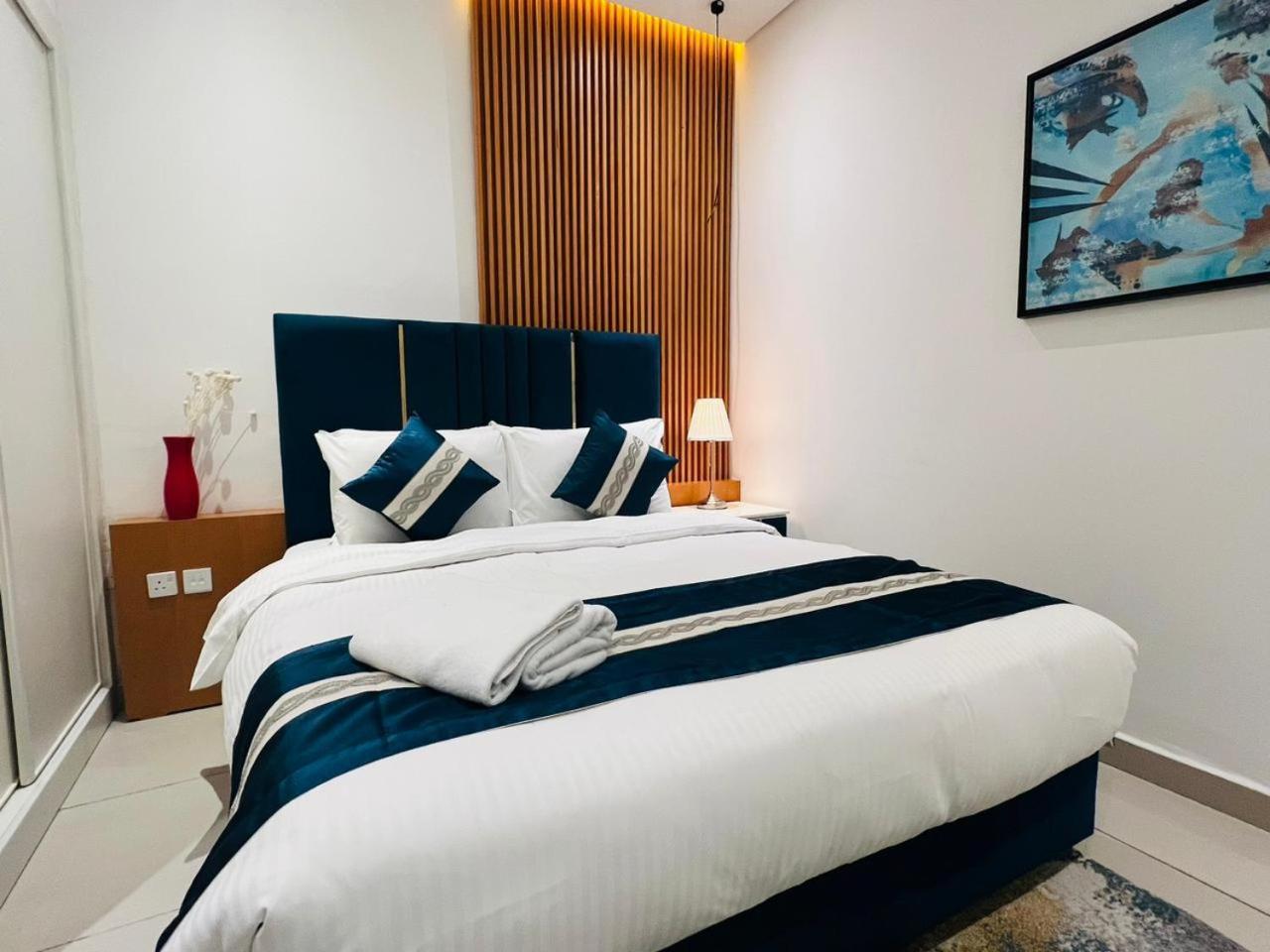 High Floor With City Skyline & Burj Khalifa View 3 Bedroom Unit Marina ดูไบ ภายนอก รูปภาพ
