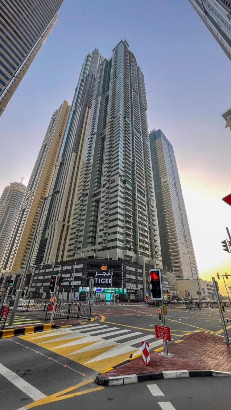 High Floor With City Skyline & Burj Khalifa View 3 Bedroom Unit Marina ดูไบ ภายนอก รูปภาพ